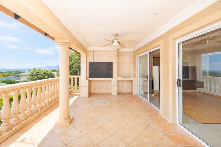 5 Bedroom Property for Sale in Caribbean Beach Club North West